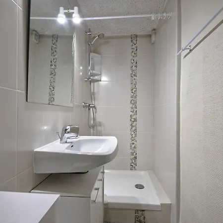 T2 En Rez-de-jardin A 800m Du Centre-ville D'arcachon, Terrasse Et Parking Inclus - Fr-1-433-112 Apartment *